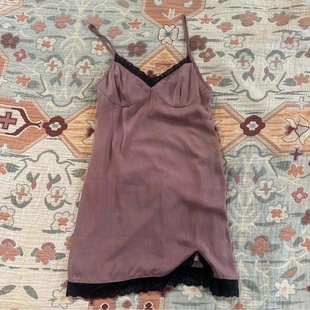Sky & Sparrow Dusty Rose Satin & Black Lace Slip Dress